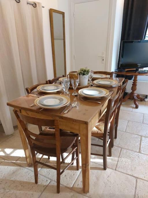 מרלי-לה-רואה Chez Laurette - Charming Apartment In Historic Village Near Versailles מראה חיצוני תמונה